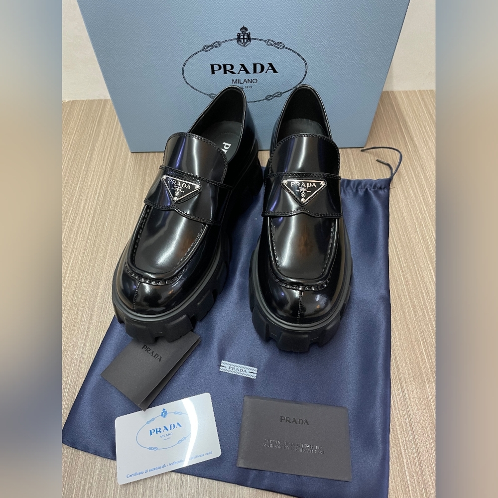 Prada Monolith leather Loafers